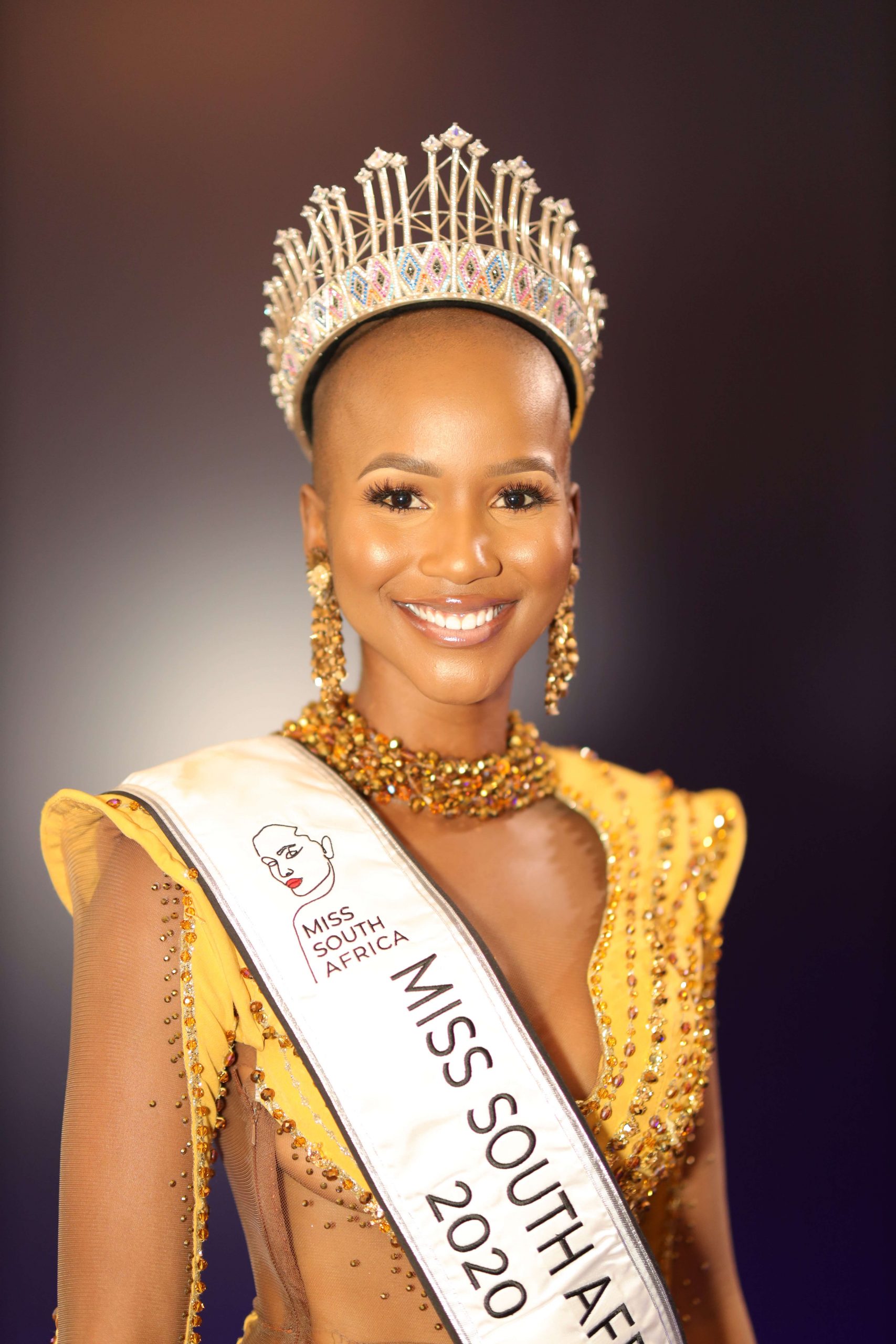 Shudufhadzo Musida crowned Miss South Africa 2020 Miss SA 2023